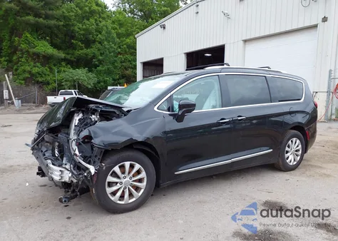 2019 Chrysler Pacifica Touring L из США, поврежденный, VIN 2C4RC1BG3KR650786